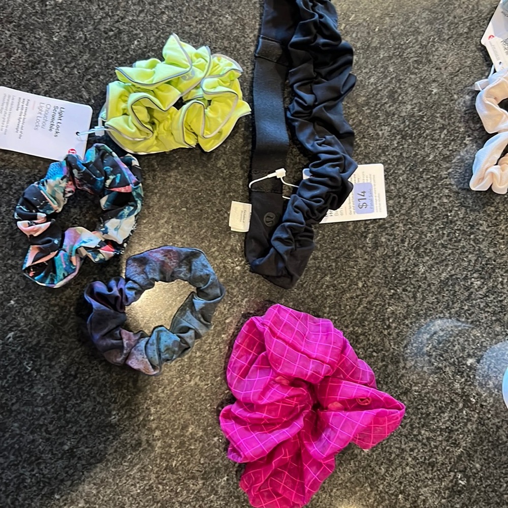 Lululemon hair accessories lot